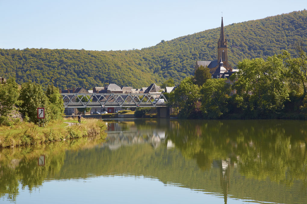 Pont-à-Bar, carrefour fluvial au cœur des Ardennes