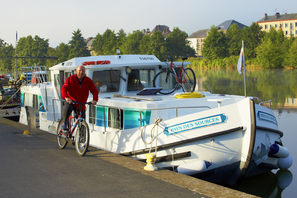 S'arrêter faire une balade en vélo à Givet