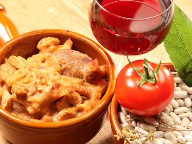 Kanal, Cassoulet und Hügel