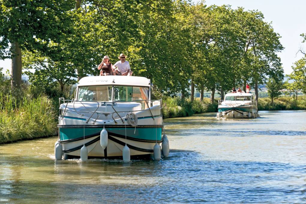 Sur l’eau vers la ville rose gallery image