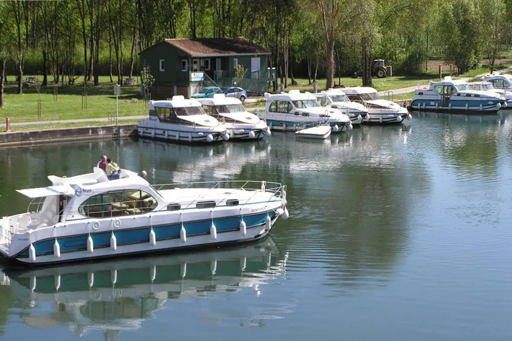 Naviguer à travers des paysages pittoresques