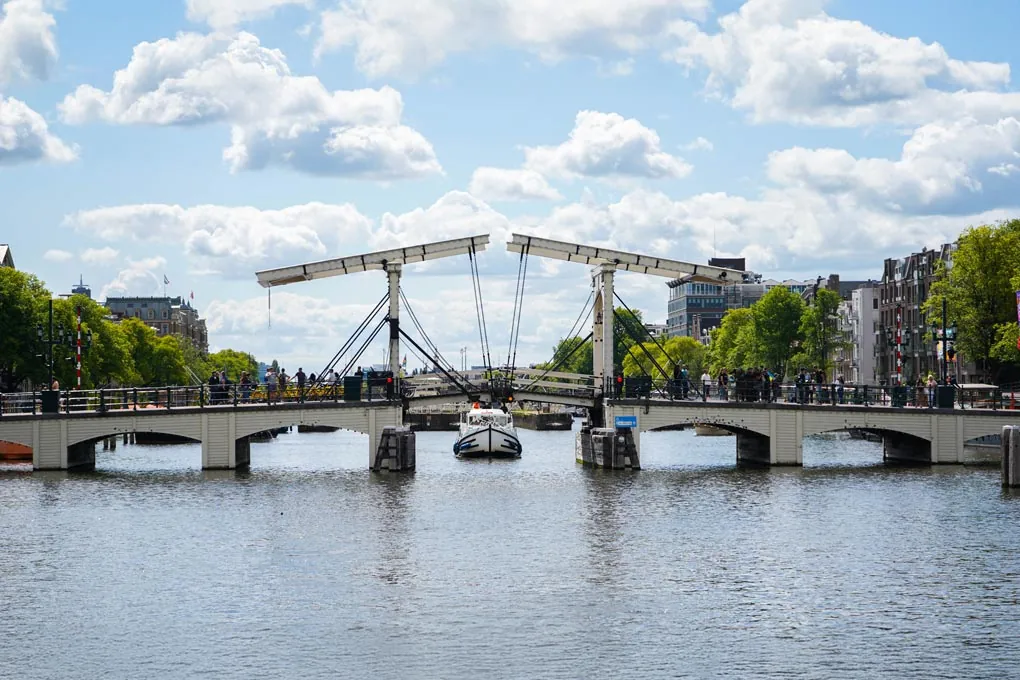 Charme et ponts-levis