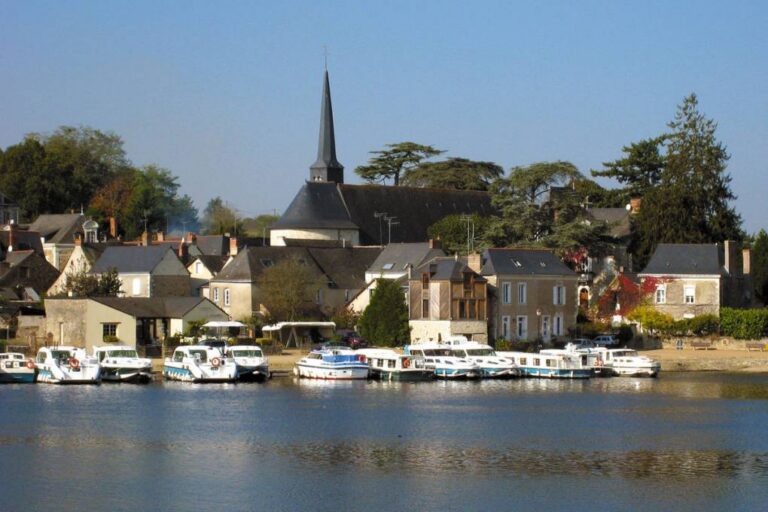 Châteaux sur la Mayenne