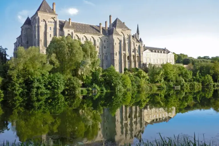 Town and Nature in Anjou