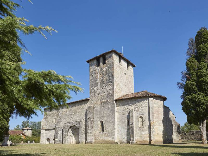 From the Bastide of Vianne to the Roman Bridge gallery image
