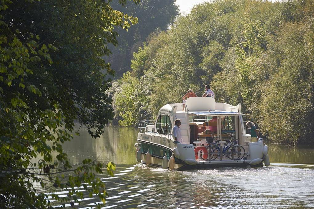 Château, pont-canal et terroir gallery image