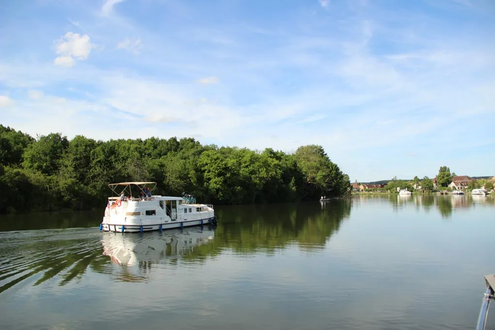 Cercy-la-Tour: Panoramablick vom Burgturm