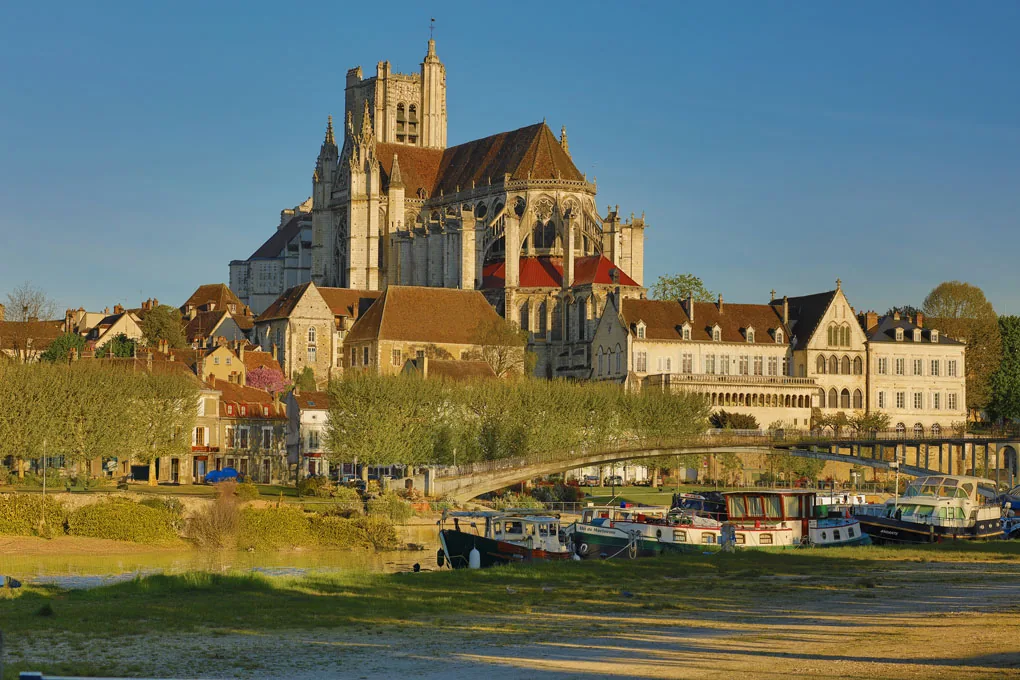 S’arrêter à Auxerre et visiter ses trésors