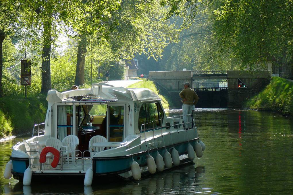 Naviguer sur le Canal du Rhône au Rhin
