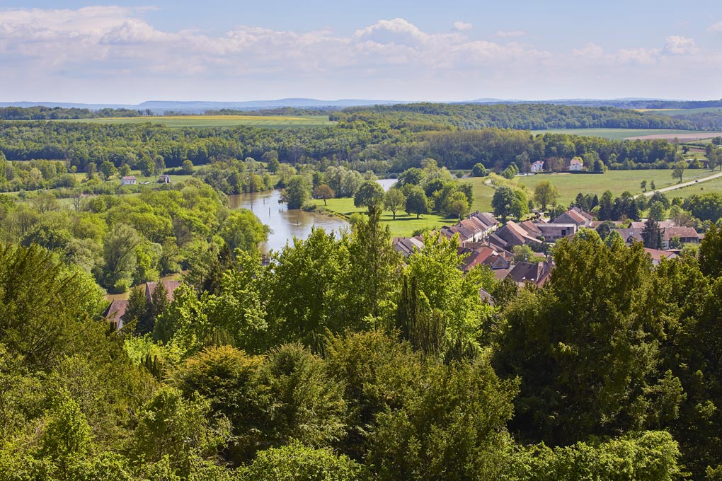 In Fontenoy den Ausblick genießen