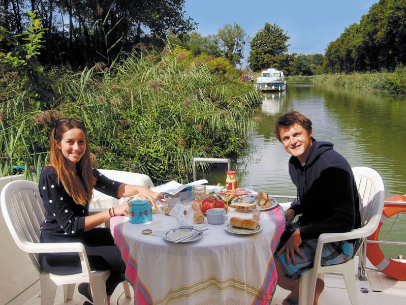 Hausbootfahrt auf der kleinen Saône gallery image