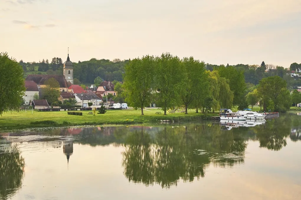Scey-sur-Saône: A Comtois village where water and culture meet