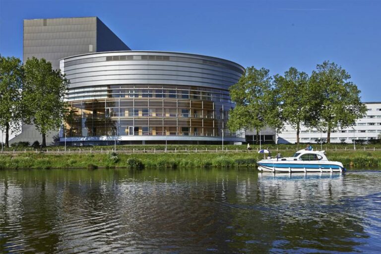 Nach Rennes, bretonische Hauptstadt