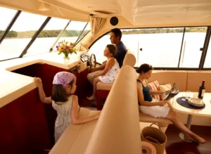 Features and Layout of Our Model - Cruiser Premium 8/10 Pers.