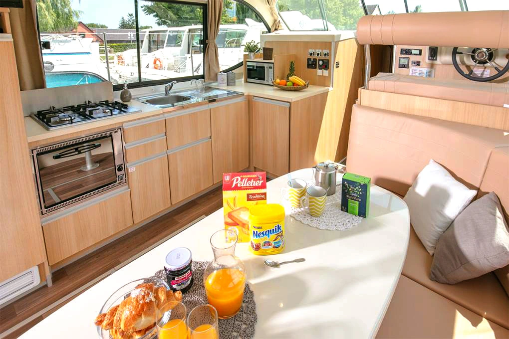 Ausstattung und Einrichtung unseres Modells - Cruiser Premium+ 6/8 Pers.