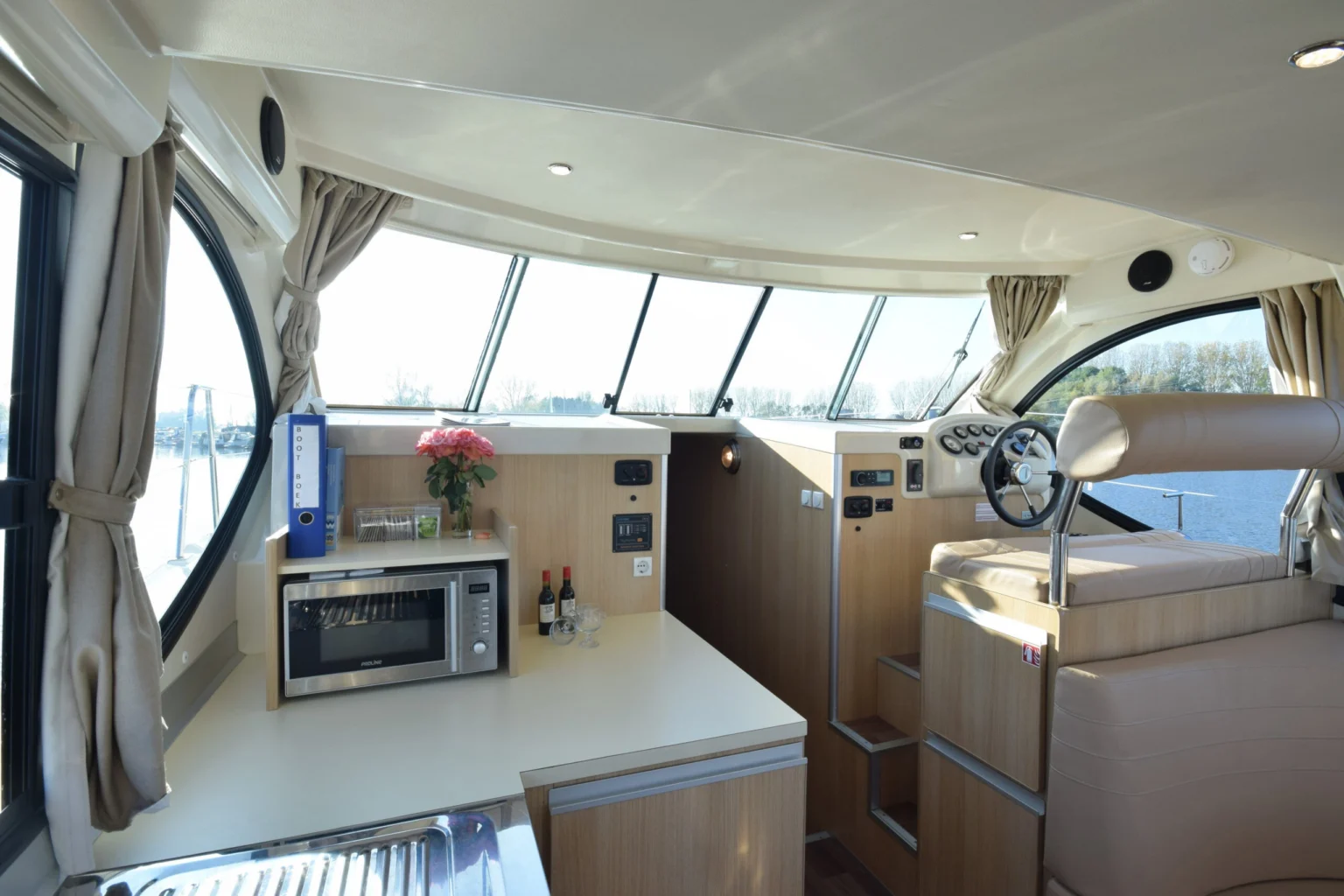 Ausstattung und Einrichtung unseres Modells - Cruiser Premium+ 8/10 Pers.