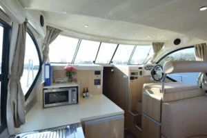 Ausstattung und Einrichtung unseres Modells - Cruiser Premium+ 8/10 Pers.