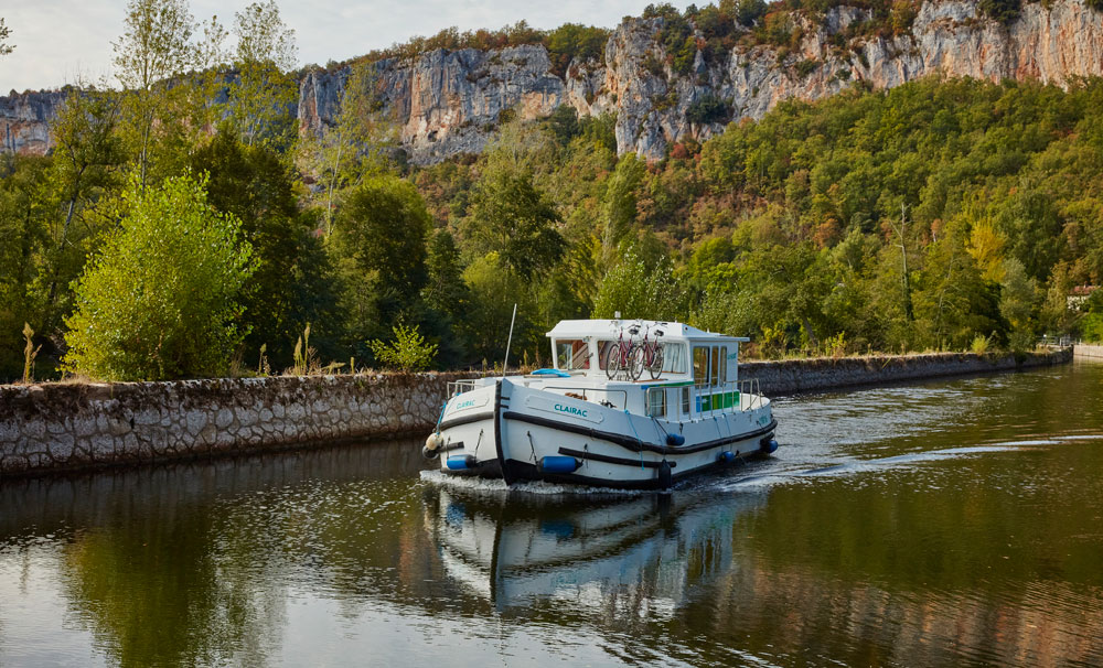 conduire une péniche sur le Lot