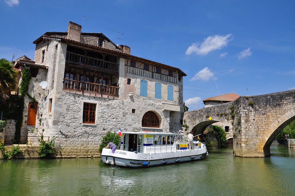 penichette 1260r sur le Canal du Midi